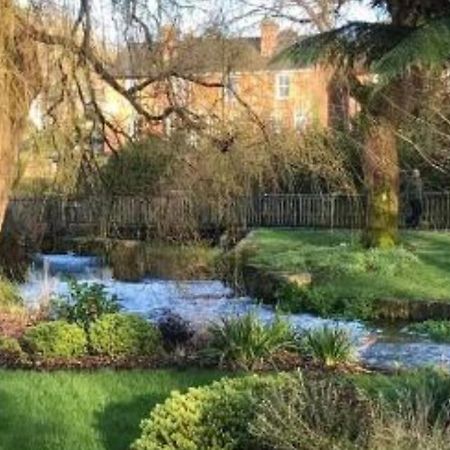 ウィンチェスター Millstream Houseヴィラ エクステリア 写真