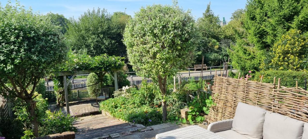 ウィンチェスター Millstream Houseヴィラ エクステリア 写真